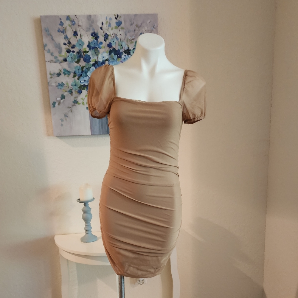 HOMECOMING dress tan
